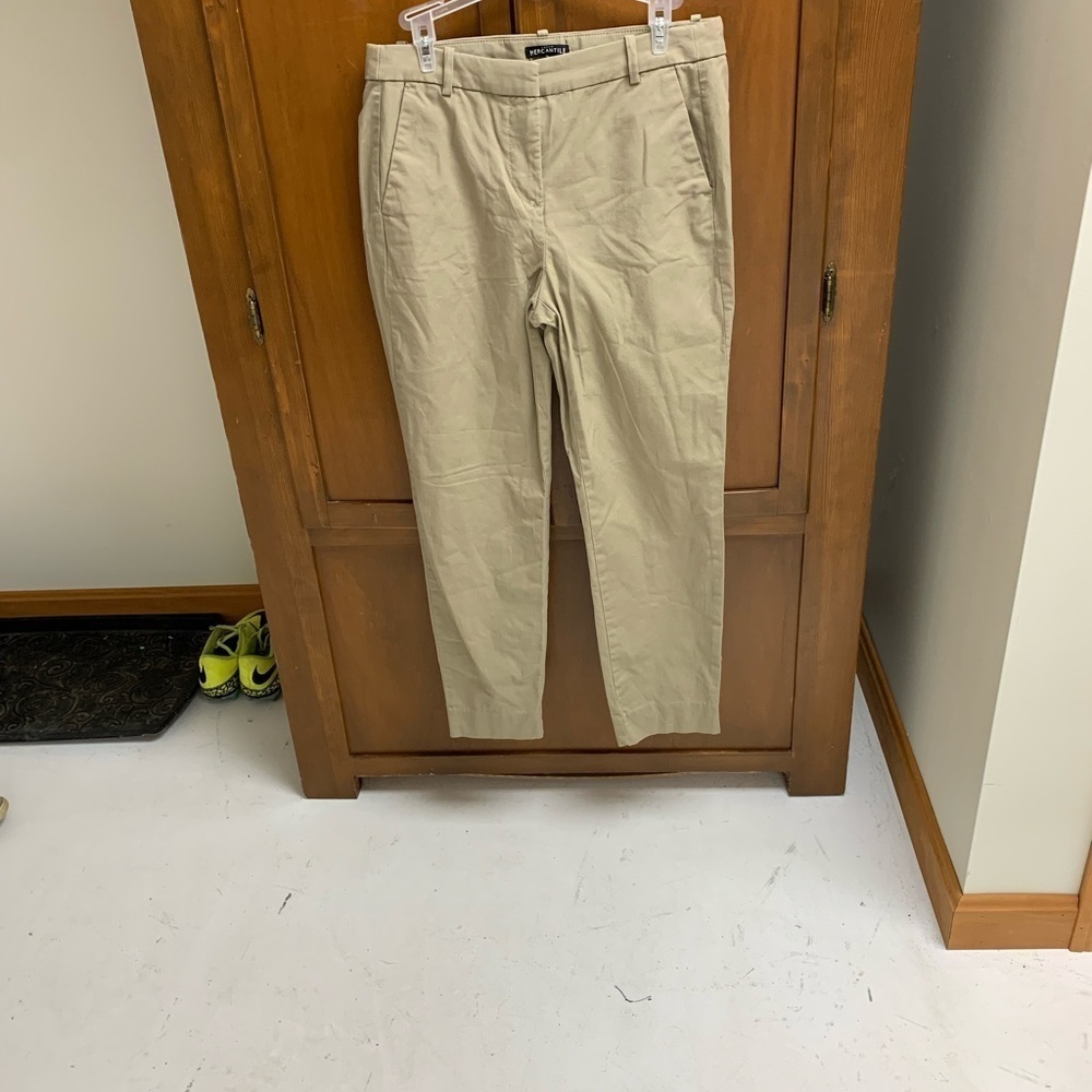 J. Crew mercantile effortless slim khaki pants size 6 10 in rise 26 in inseam